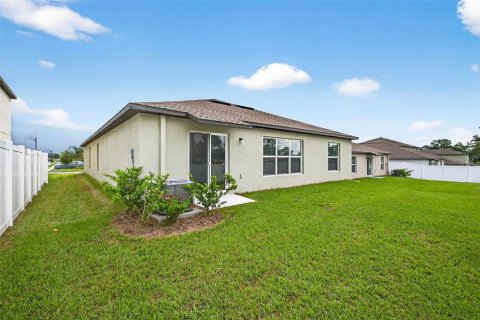 House in Zephyrhills, Florida 4 bedrooms, 180.14 sq.m. № 1787910 - photo 4