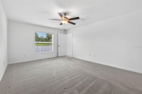 House in Zephyrhills, Florida 4 bedrooms, 180.14 sq.m. № 1787910 - photo 27