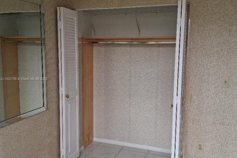 Copropriété à vendre à Pembroke Pines, Floride: 2 chambres № 1864790 - photo 18