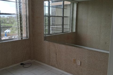 Copropriété à vendre à Pembroke Pines, Floride: 2 chambres № 1864790 - photo 17