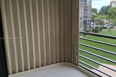 Copropriété à vendre à Pembroke Pines, Floride: 2 chambres № 1864790 - photo 28