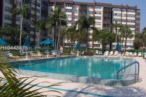 Copropriété à vendre à Pembroke Pines, Floride: 2 chambres № 1864790 - photo 30