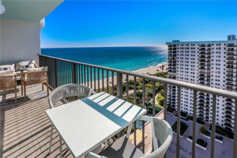 Condominio en venta en Hollywood, Florida, 2 dormitorios, 145.86 m2 № 1970265 - foto 22