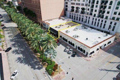 Commercial property in Coral Gables, Florida № 1872072 - photo 1