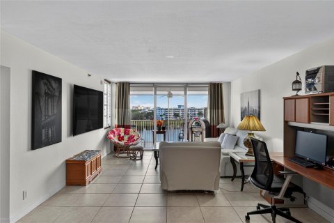 Купить кондоминиум в Помпано-Бич, Флорида 3 комнаты, 112.97м2, № 2177345 - фото 22