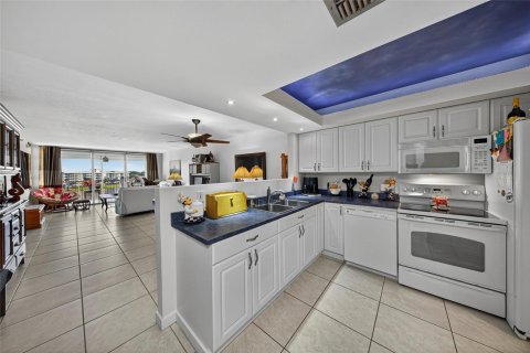 Купить кондоминиум в Помпано-Бич, Флорида 3 комнаты, 112.97м2, № 2177345 - фото 9