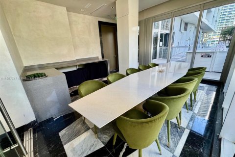 Copropriété à vendre à Miami, Floride: 2 chambres, 88.54 m2 № 1175938 - photo 15