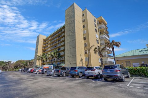 Снять в аренду кондоминиум в Дженсен-Бич, Флорида 2 спальни, 96.99м2, № 1007566 - фото 1