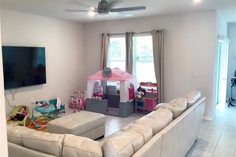 House in Winter Haven, Florida 3 bedrooms, 154.12 sq.m. № 1684678 - photo 5