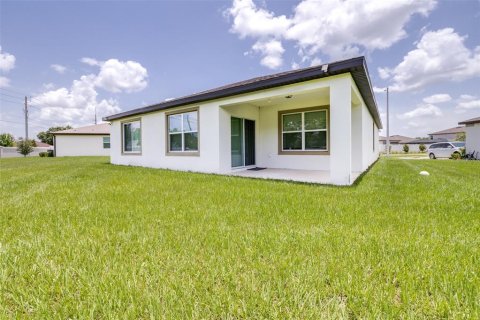 House in Winter Haven, Florida 3 bedrooms, 154.12 sq.m. № 1684678 - photo 21