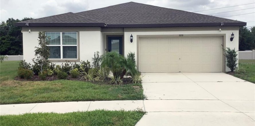 House in Winter Haven, Florida 3 bedrooms, 154.12 sq.m. № 1684678