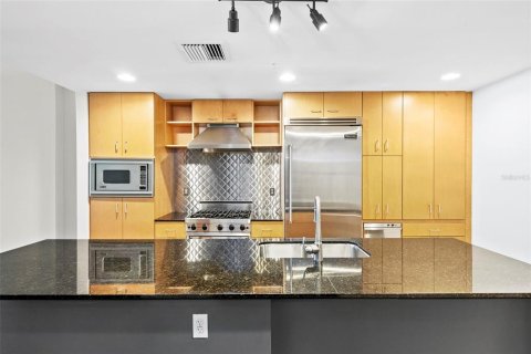 Condominio en venta en Tampa, Florida, 2 dormitorios, 97.55 m2 № 2216343 - foto 5