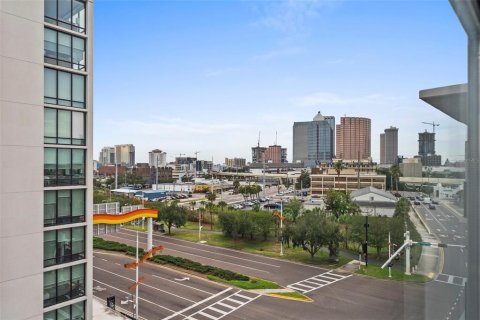 Condominio en venta en Tampa, Florida, 2 dormitorios, 97.55 m2 № 2216343 - foto 2