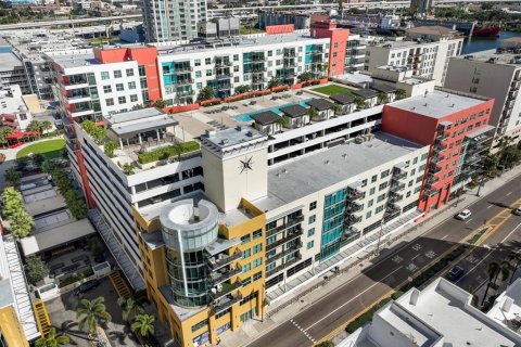 Condominio en Tampa, Florida, 2 dormitorios № 2216343