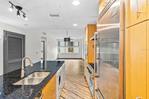 Condominio en venta en Tampa, Florida, 2 dormitorios, 97.55 m2 № 2216343 - foto 4