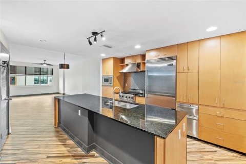 Condominio en venta en Tampa, Florida, 2 dormitorios, 97.55 m2 № 2216343 - foto 3