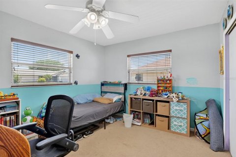 House in Cape Coral, Florida 3 bedrooms, 191.19 sq.m. № 2114316 - photo 26
