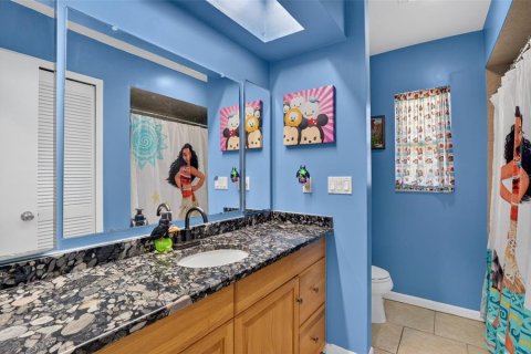 House in Cape Coral, Florida 3 bedrooms, 191.19 sq.m. № 2114316 - photo 25