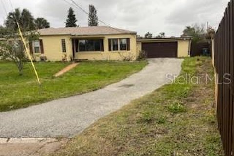 House in Daytona Beach, Florida 3 bedrooms, 157.38 sq.m. № 2134651