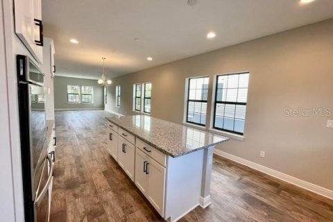 Touwnhouse à louer à Winter Springs, Floride: 4 chambres, 219.16 m2 № 2102912 - photo 7