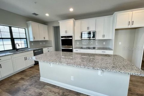 Touwnhouse à louer à Winter Springs, Floride: 4 chambres, 219.16 m2 № 2102912 - photo 4