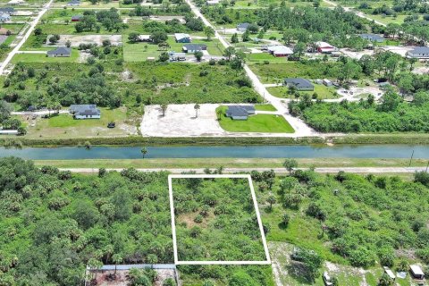 Land in Lehigh Acres, Florida № 2164319 - photo 9