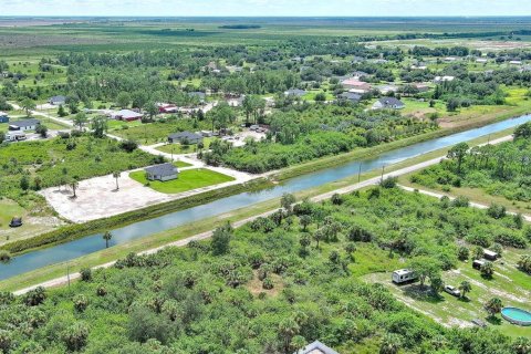 Land in Lehigh Acres, Florida № 2164319 - photo 11