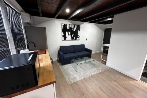 Снять в аренду квартиру в Форт-Лодердейл, Флорида 1 спальня, 169.45м2, № 1989969 - фото 10