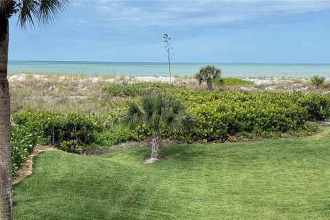 Condo in Saint Pete Beach, Florida, 2 bedrooms № 2196860 - photo 6