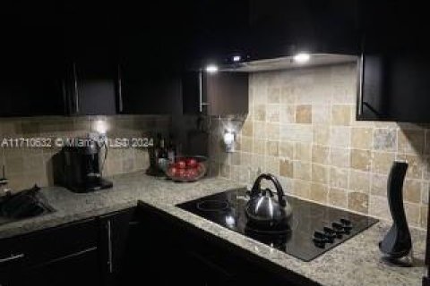 Condo in Hialeah, Florida, 2 bedrooms  № 1694354 - photo 6