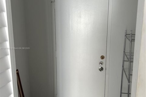 Condo in Lauderhill, Florida, 2 bedrooms № 2060191 - photo 30