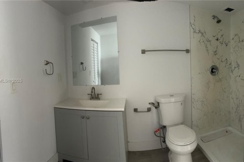 Condo in Lauderhill, Florida, 2 bedrooms № 2060191 - photo 22