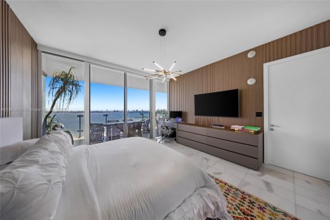 Купить кондоминиум в Майами, Флорида 3 спальни, 198.9м2, № 1965862 - фото 16