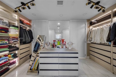 Купить кондоминиум в Майами, Флорида 3 спальни, 198.9м2, № 1965862 - фото 20