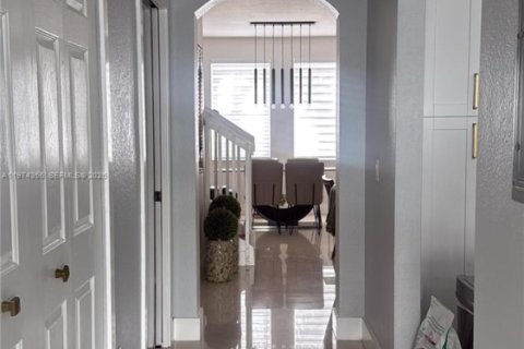 Купить таунхаус в Мирамар, Флорида 3 спальни, 134.71м2, № 2079125 - фото 14