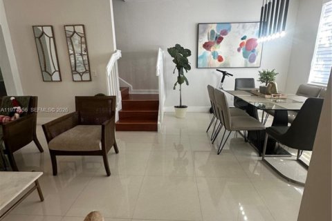 Купить таунхаус в Мирамар, Флорида 3 спальни, 134.71м2, № 2079125 - фото 26