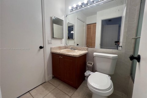 Condominio en alquiler en Miami, Florida, 2 dormitorios, 82.78 m2 № 1944179 - foto 24