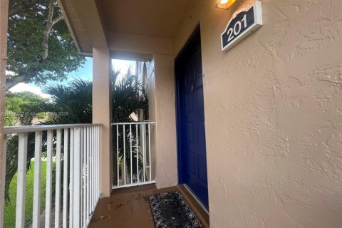 Condominio en alquiler en Miami, Florida, 2 dormitorios, 82.78 m2 № 1944179 - foto 6