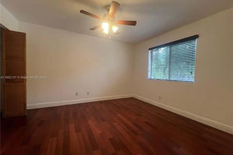 Condominio en alquiler en Miami, Florida, 2 dormitorios, 82.78 m2 № 1944179 - foto 21