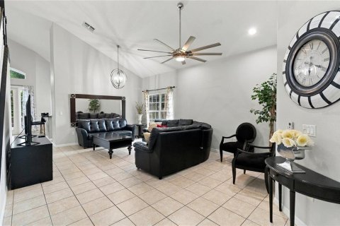 Villa ou maison à vendre à Kissimmee, Floride: 6 chambres, 248.7 m2 № 2416502 - photo 5