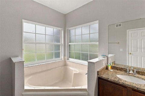 Villa ou maison à vendre à Kissimmee, Floride: 6 chambres, 248.7 m2 № 2416502 - photo 22