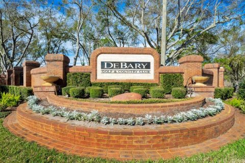 Duplex in DeBary, Florida 2 bedrooms, 164.07 sq.m. № 2123719 - photo 2