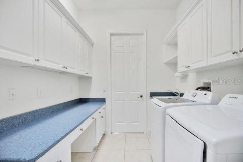 Duplex in DeBary, Florida 2 bedrooms, 164.07 sq.m. № 2123719 - photo 17