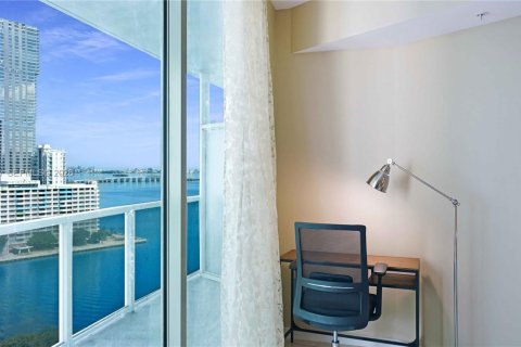Condo in Miami, Florida, 1 bedroom  № 2025193 - photo 7