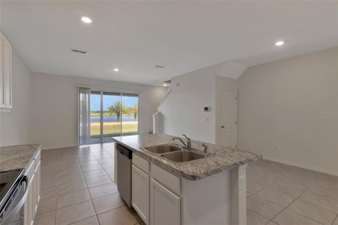 Touwnhouse à vendre à Davenport, Floride: 3 chambres, 157.19 m2 № 2291595 - photo 8