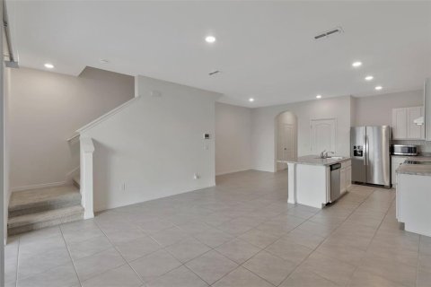 Touwnhouse à vendre à Davenport, Floride: 3 chambres, 157.19 m2 № 2291595 - photo 10