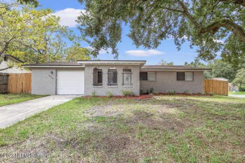 House in Jacksonville, Florida 3 bedrooms, 116.78 sq.m. № 770258 - photo 1