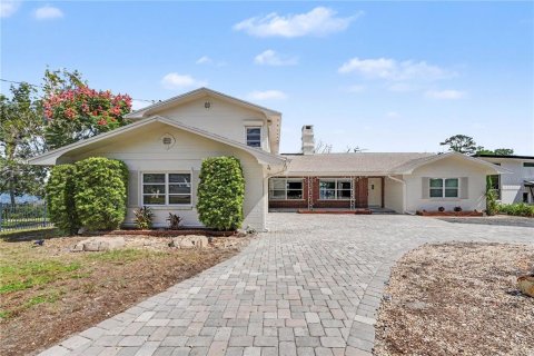 House in Belle Isle, Florida 6 bedrooms, 317.82 sq.m. № 2429422