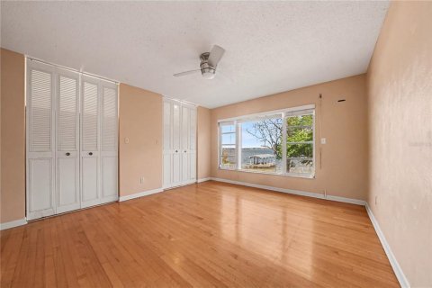 House in Belle Isle, Florida 6 bedrooms, 317.82 sq.m. № 2429422 - photo 24