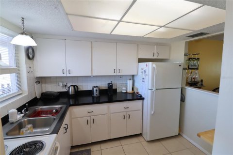 Condominio en alquiler en Bradenton, Florida, 2 dormitorios, 86.96 m2 № 1750608 - foto 2